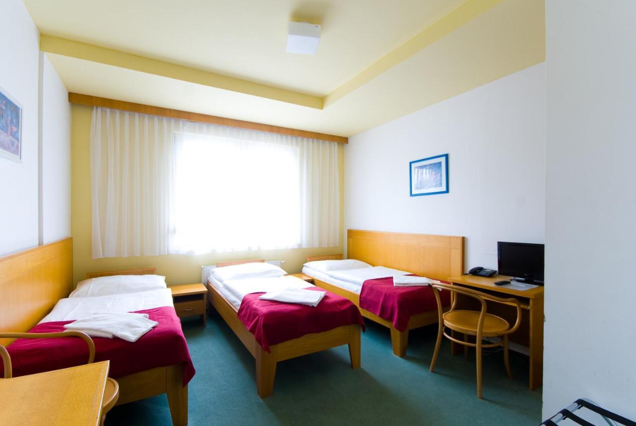 Hotel Smaragd プラハ エクステリア 写真